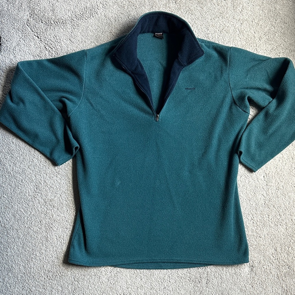 Patagonia Teal and Navy Zip Up Sweater